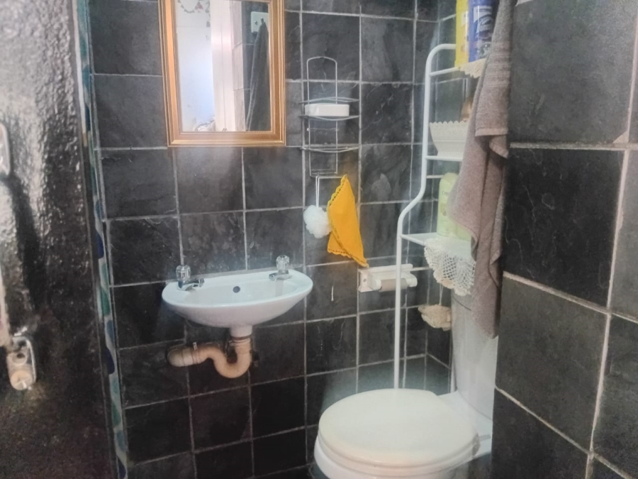 4 Bedroom Property for Sale in Groenkloof A H North West